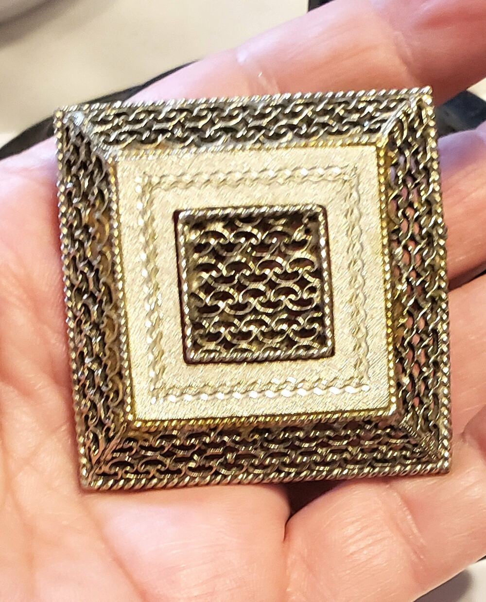 Mid-century Textured Cream Enamel Brooch Pin Gold-tone 2" Square so-